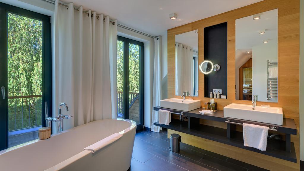 Hotel Strandhaus - Boutique Resort & Spa Люббен Экстерьер фото